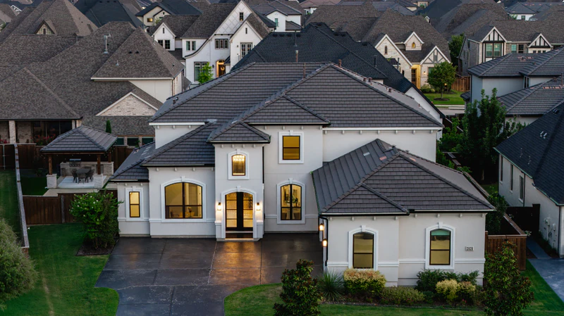 2121 Normandy Circle — 30